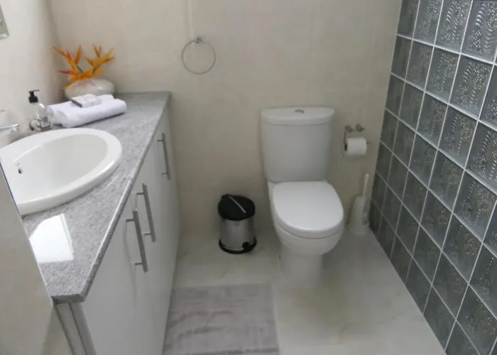 Tropical Garden Self Catering *