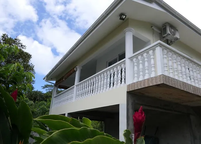 Tropical Garden Self Catering *