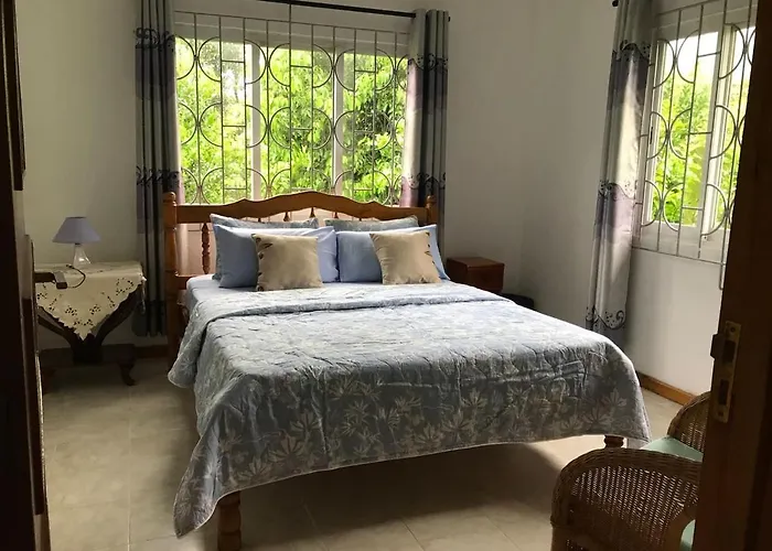 Сasa de vacaciones Tropical Garden Self Catering
